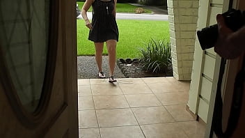 Nikki Gets on Knees and  Sucks Cock in the Doorway