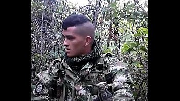 Hetero soldado colombiano engañado/ trciked colombian soldier