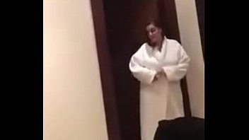 ARABIC/ مغربية ساخنة ترقص عارية امام سعودي في أحد حفلاته بمراكش نار نار