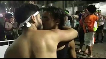 Putaria gay no carnaval brasileiro
