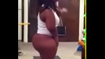 Midget twerking