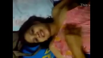 virgen, se entrega al novio por primera vez, cuando se queda sola en casa video completo en 