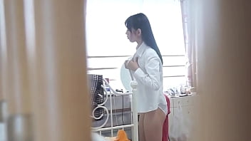 I'm working as a make-up artist at a porn shoot. Today's actress is my favorite, Aoi Rena. I want to have sex somehow...