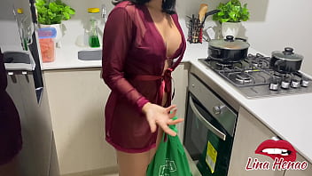 Fucking the delivery man. I say that I don't have money to be able to pay with a blowjob and that a stranger puts me in the cock