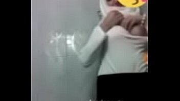 Sexy Arab girl video call